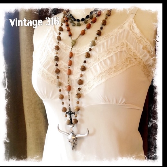 Longhorn Beaded Necklace Reposh - Picture 9 of 9